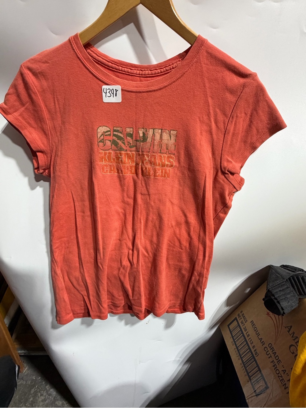 #4398-Calvin Klein Coral Graphic Short Sleeve Tee